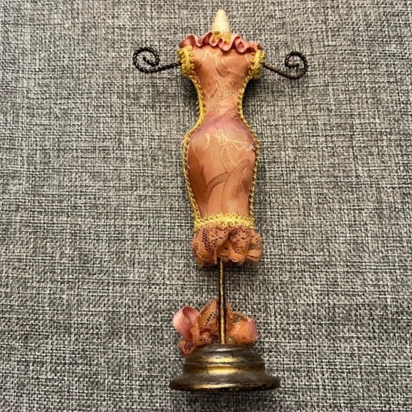 Victorian Mannequin Jewelry Organizer Holder - Lace Dress - Picture 3 of 6